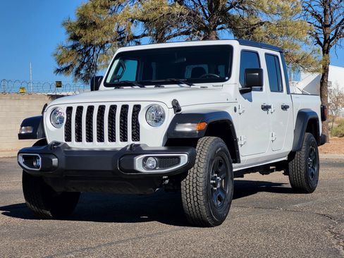 Used 2023 Jeep Gladiator Sport image 1