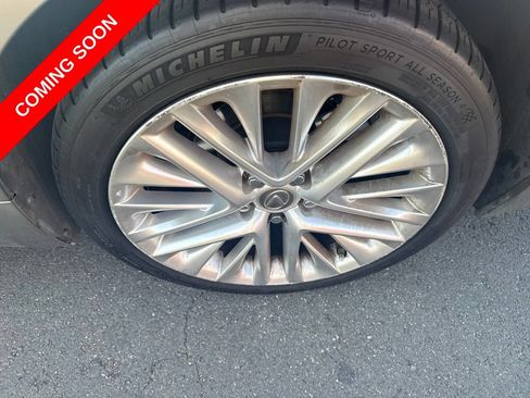 Used 2015 Lexus ES 350 w/ Luxury Package FWD image 11