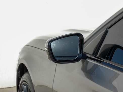 Used 2020 BMW 750i xDrive w/ Executive Package image 38