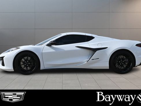 Used 2025 Chevrolet Corvette Z06 w/ Battery Protection Package image 4