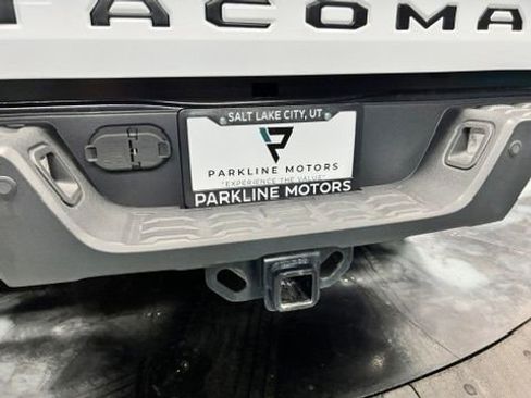 Used 2021 Toyota Tacoma TRD Sport w/ TRD Premium Sport Package AWD/4WD image 24