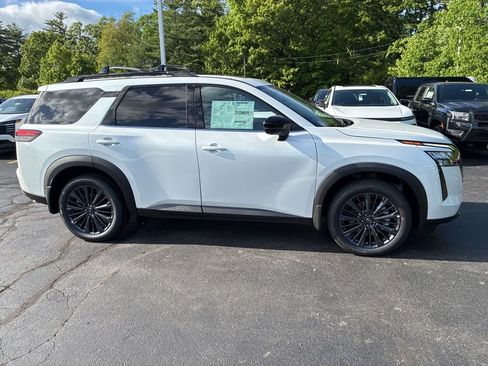 New 2026 Nissan Pathfinder SL AWD/4WD image 8