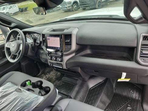 New 2026 RAM 5500 Tradesman AWD/4WD image 38