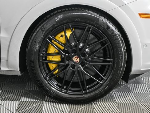 New 2026 Porsche Cayenne GTS image 46
