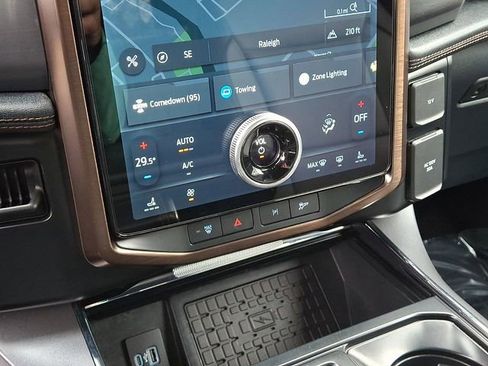 Used 2023 Ford F150 Lightning Lariat image 19