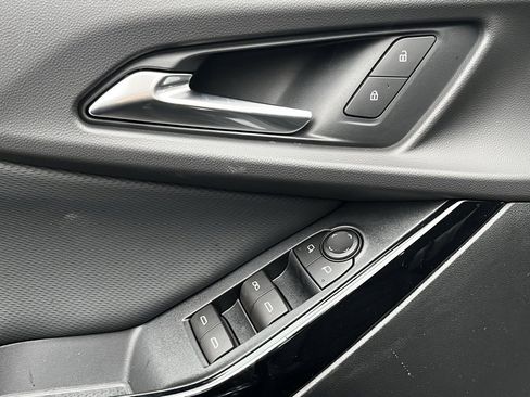 New 2026 Chevrolet Equinox LT image 10