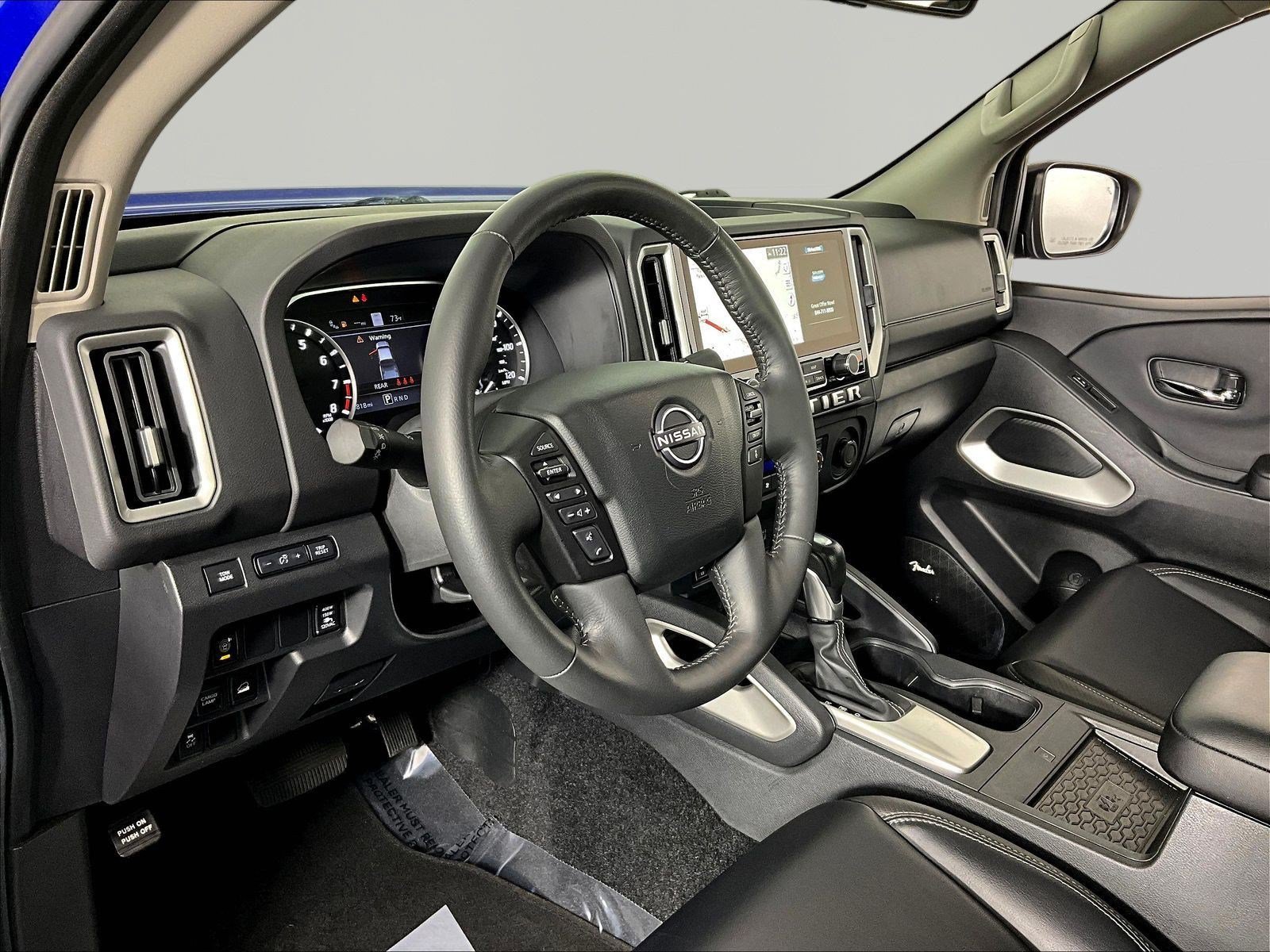 Used 2025 Nissan Frontier SL AWD/4WD image 18
