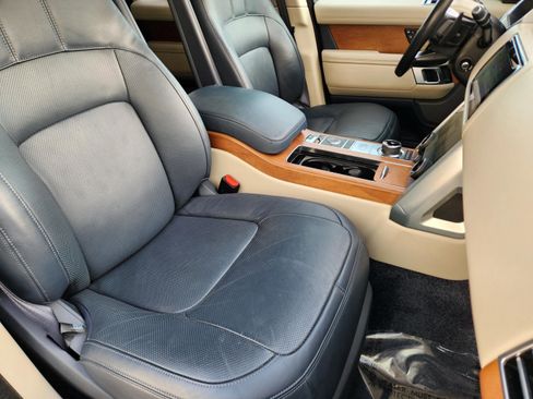 Used 2020 Land Rover Range Rover HSE AWD/4WD image 8