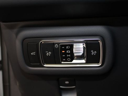 New 2026 Lincoln Nautilus Premier AWD/4WD image 40