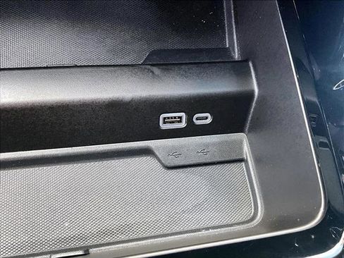 Used 2025 Chevrolet Tahoe LS RWD image 25