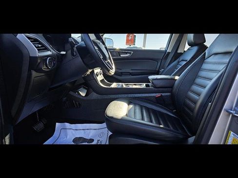 Used 2023 Ford Edge SEL image 13