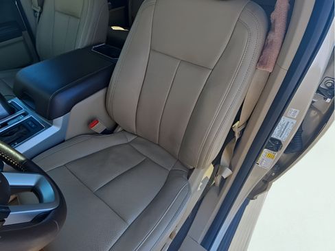 Used 2018 Ford F150 Lariat w/ Equipment Group 502A Luxury RWD image 10