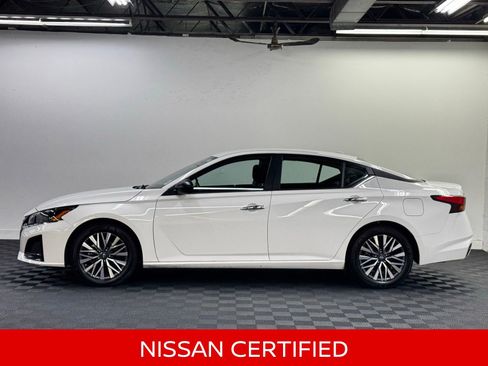 Certified 2025 Nissan Altima 2.5 SV FWD image 4