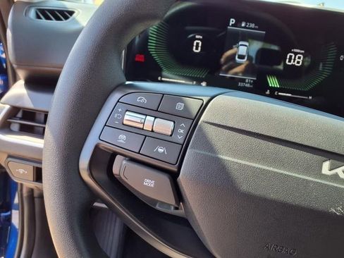 Used 2025 Kia K4 FWD image 16