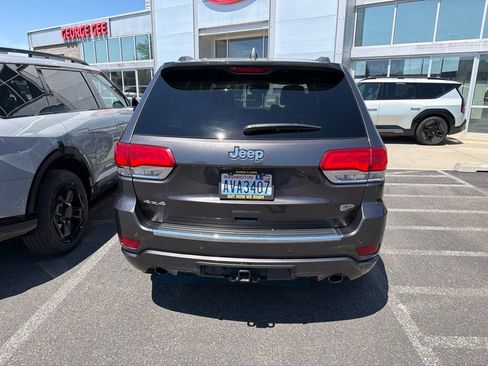 Used 2020 Jeep Grand Cherokee Overland AWD/4WD image 3