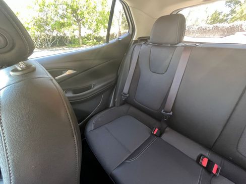 Used 2025 Buick Encore GX Preferred FWD image 38