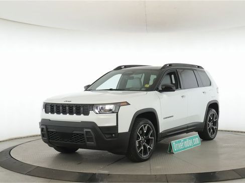 New 2026 Jeep Cherokee Overland image 10