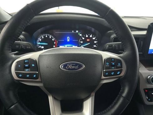 Used 2023 Ford Explorer XLT w/ Equipment Group 202A AWD/4WD image 28