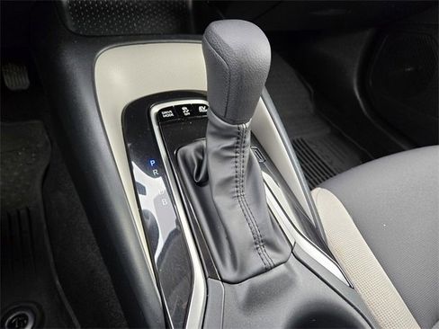 Used 2024 Toyota Corolla LE image 17