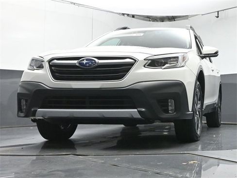 Used 2022 Subaru Outback Limited image 35