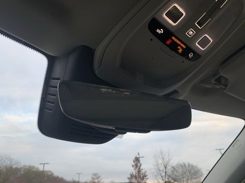 Used 2025 Volvo XC90 B5 Plus image 27