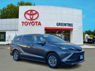 Certified 2022 Toyota Sienna LE video 1