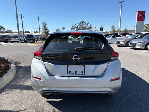 Used 2023 Nissan Leaf S image 11