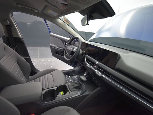 Used 2025 Kia K4 EX image 18