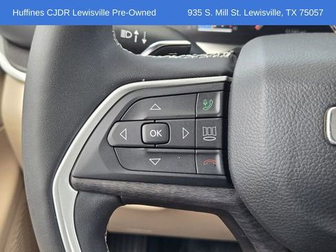 Used 2023 Jeep Grand Cherokee Limited image 30