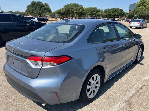 Used 2024 Toyota Corolla LE FWD image 4