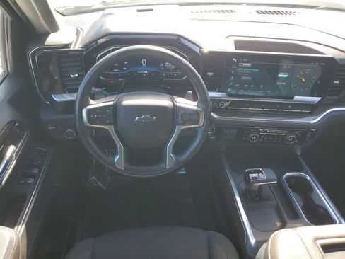 Used 2022 Chevrolet Silverado 1500 RST image 18