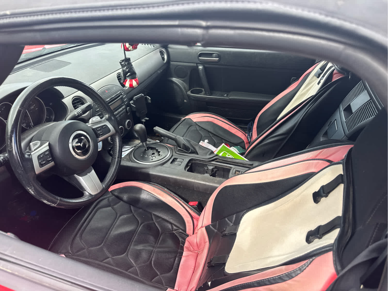 Used 2011 MAZDA MX-5 Miata Sport RWD image 7