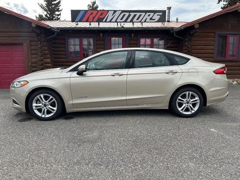 Used 2018 Ford Fusion S image 3