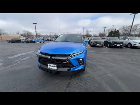 Certified 2024 Chevrolet Blazer RS w/ Driver Confidence II Package image 3