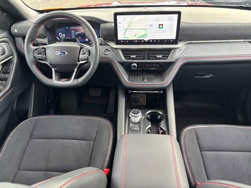 Used 2025 Ford Explorer ST image 15