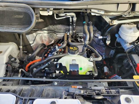 Used 2022 Ford E-Transit Medium Roof image 21