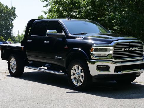 Used 2022 RAM 2500 Laramie AWD/4WD image 4