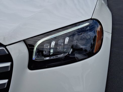 Certified 2024 Mercedes-Benz GLS 450 4MATIC image 9