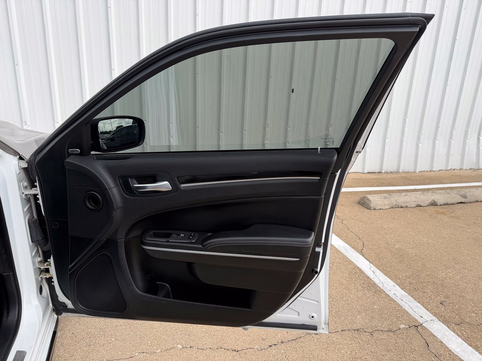 Used 2022 Chrysler 300 S w/ Comfort Group RWD image 38