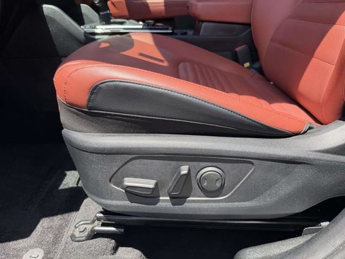 Used 2025 Kia Sportage SX AWD/4WD image 22