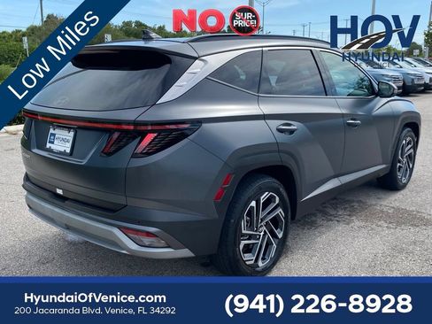 Certified 2025 Hyundai Tucson Limited FWD image 6
