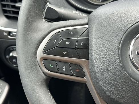 Used 2022 Jeep Cherokee Latitude Lux image 22