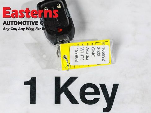 Used 2022 GMC Acadia SLE image 27