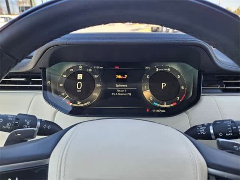 Used 2023 Land Rover Range Rover SE image 35