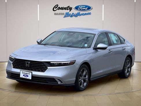 Used 2024 Honda Accord EX image 2