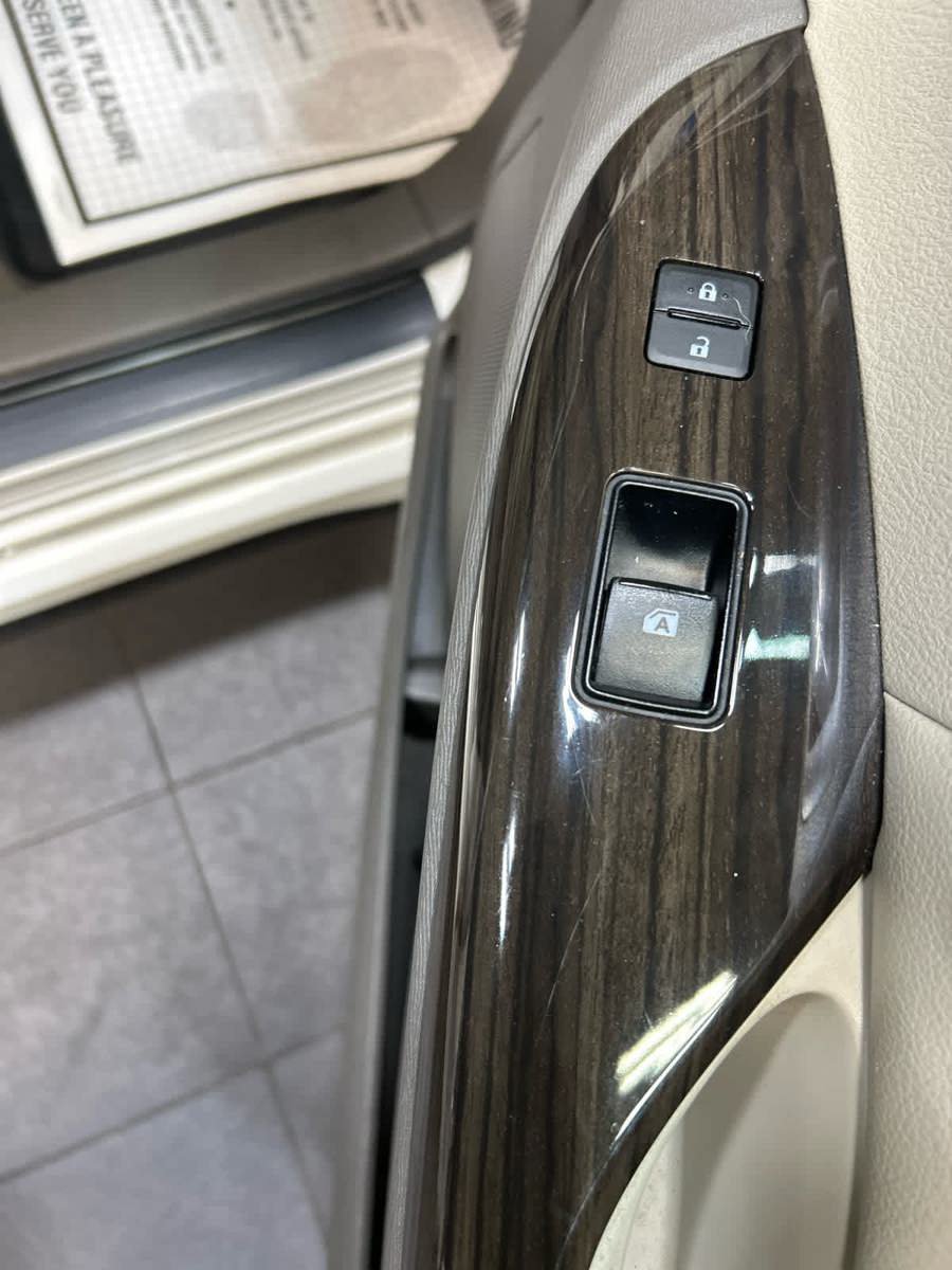 Used 2019 Toyota Sienna XLE FWD image 28