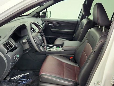Used 2025 Honda Ridgeline Black Edition image 19