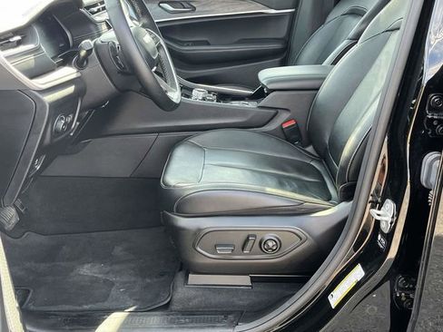 Used 2022 Jeep Grand Cherokee Limited AWD/4WD image 13