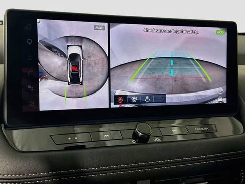 Used 2025 Nissan Rogue SL FWD image 14
