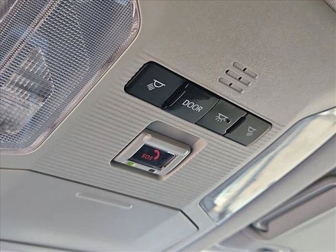 Used 2025 Toyota RAV4 XLE FWD image 20